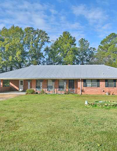987 RD 1277, Nettleton, MS Outside front