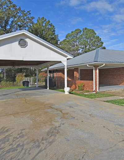 987 RD 1277, Nettleton, MS Outside carport